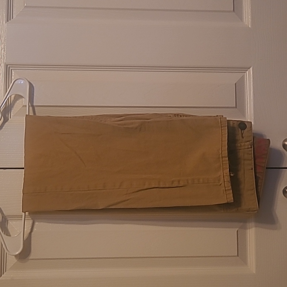 Straight Khaki pants by unionbay